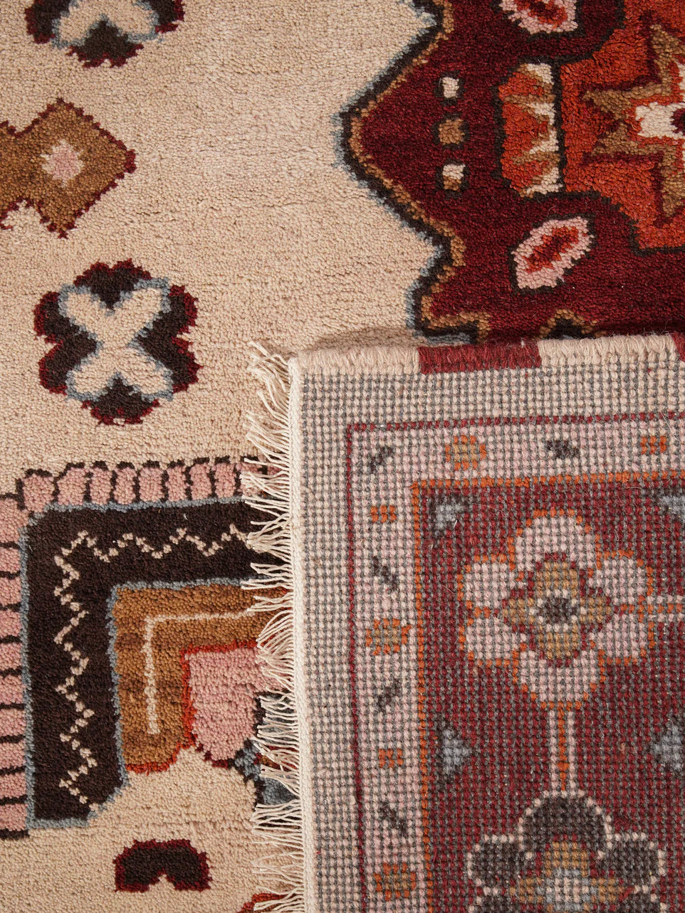 Plushvyn Hand Tufted Carpet & Rug