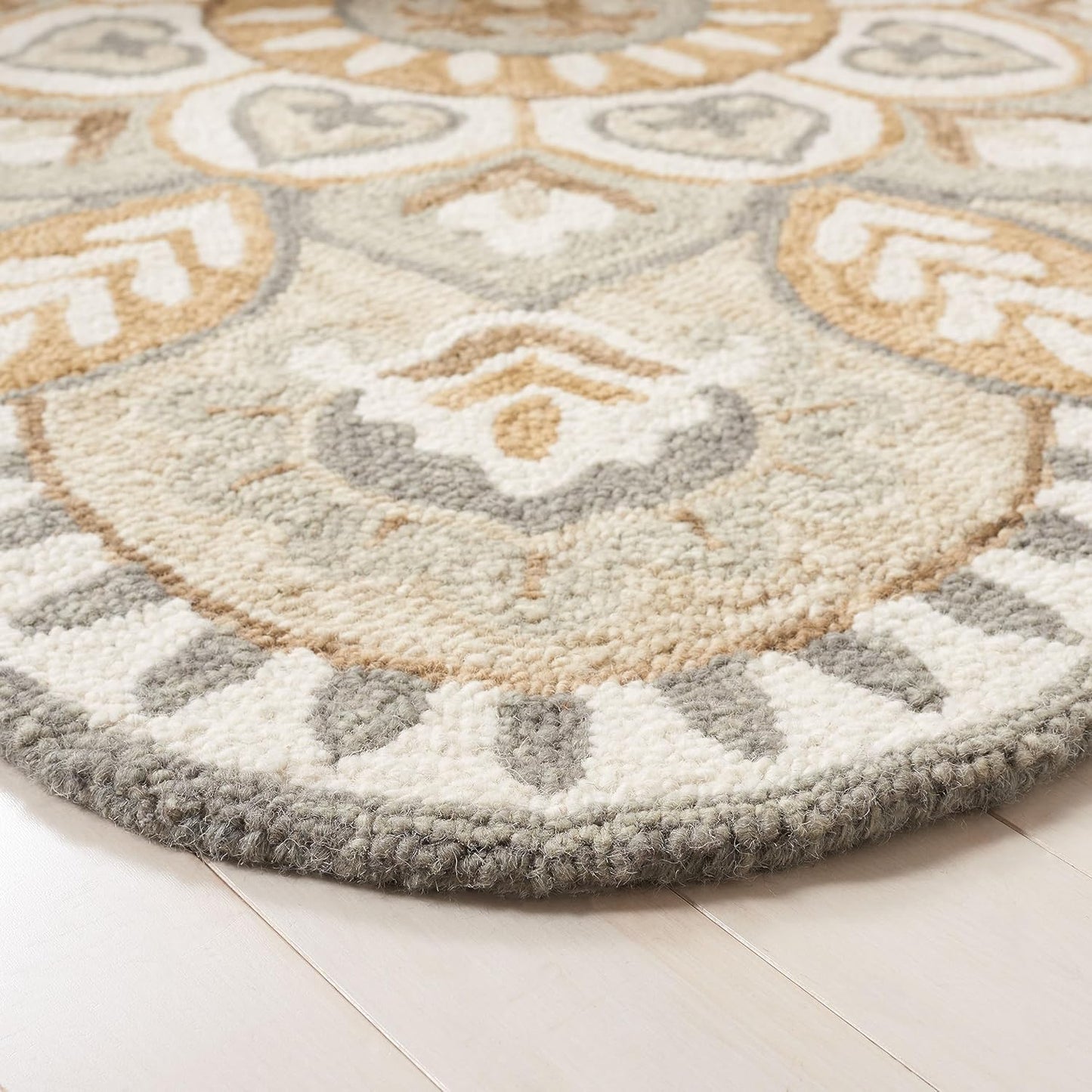 Whiteflower Round Tufted Carpet