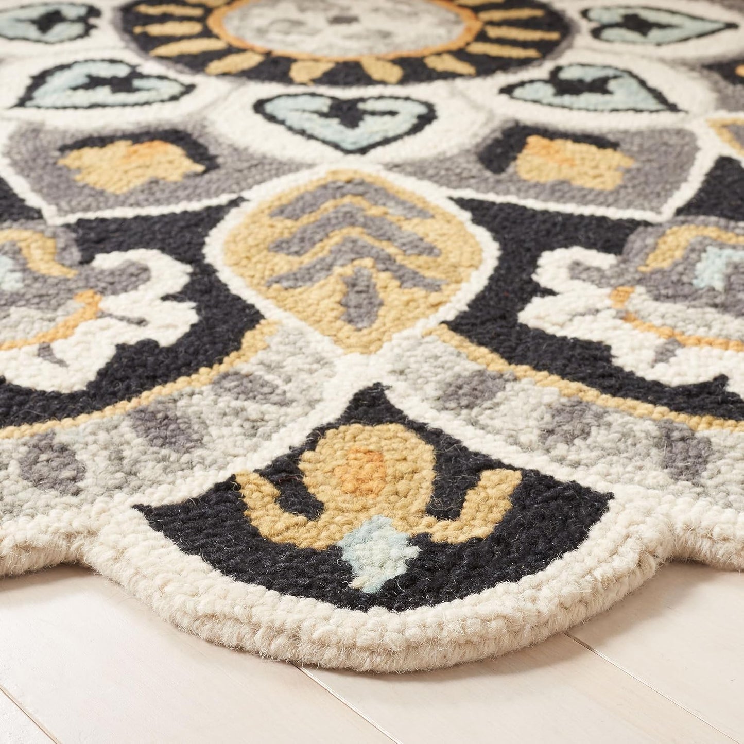 Orbelle Round Tufted Rug