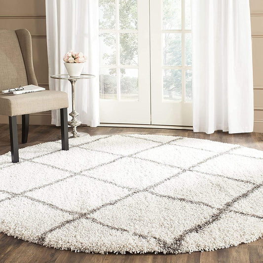 White Drape Round Shaggy Carpet