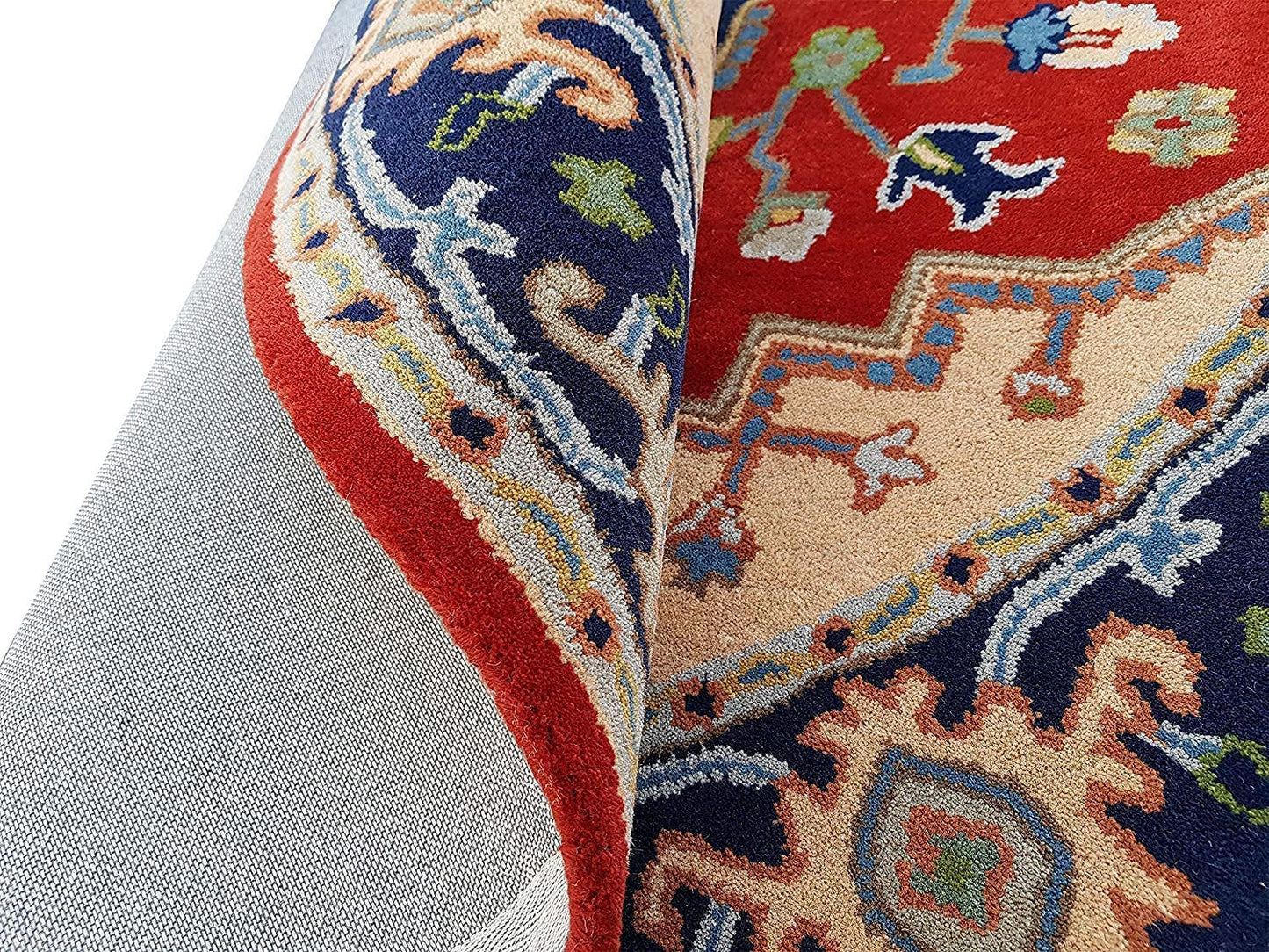 Stickfurry Round Tufted Carpet