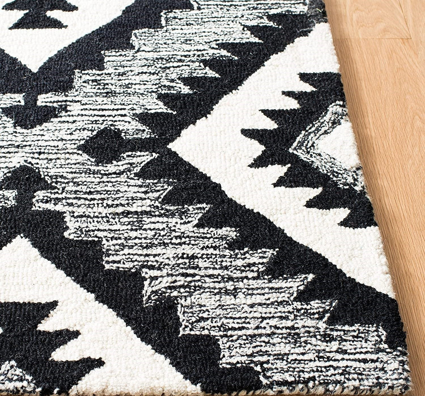Solvessa Hand Tufted Carpet & Rug