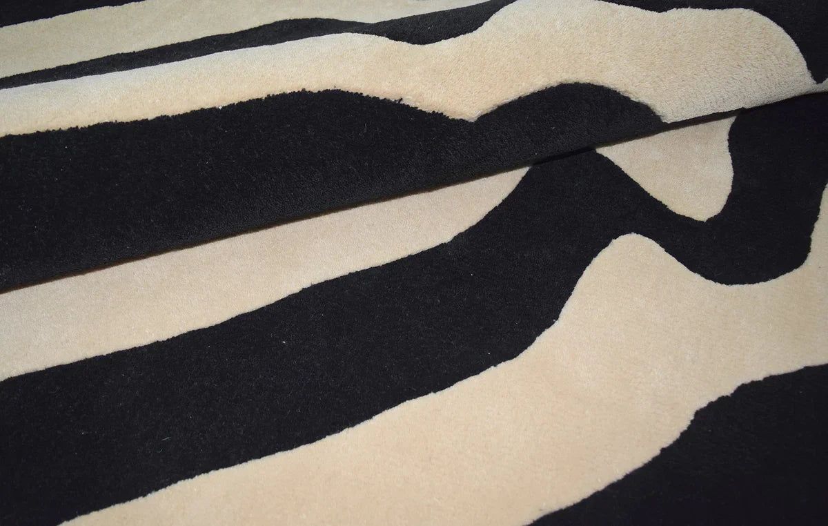 Seravon Irregular Hand Tufted Carpet
