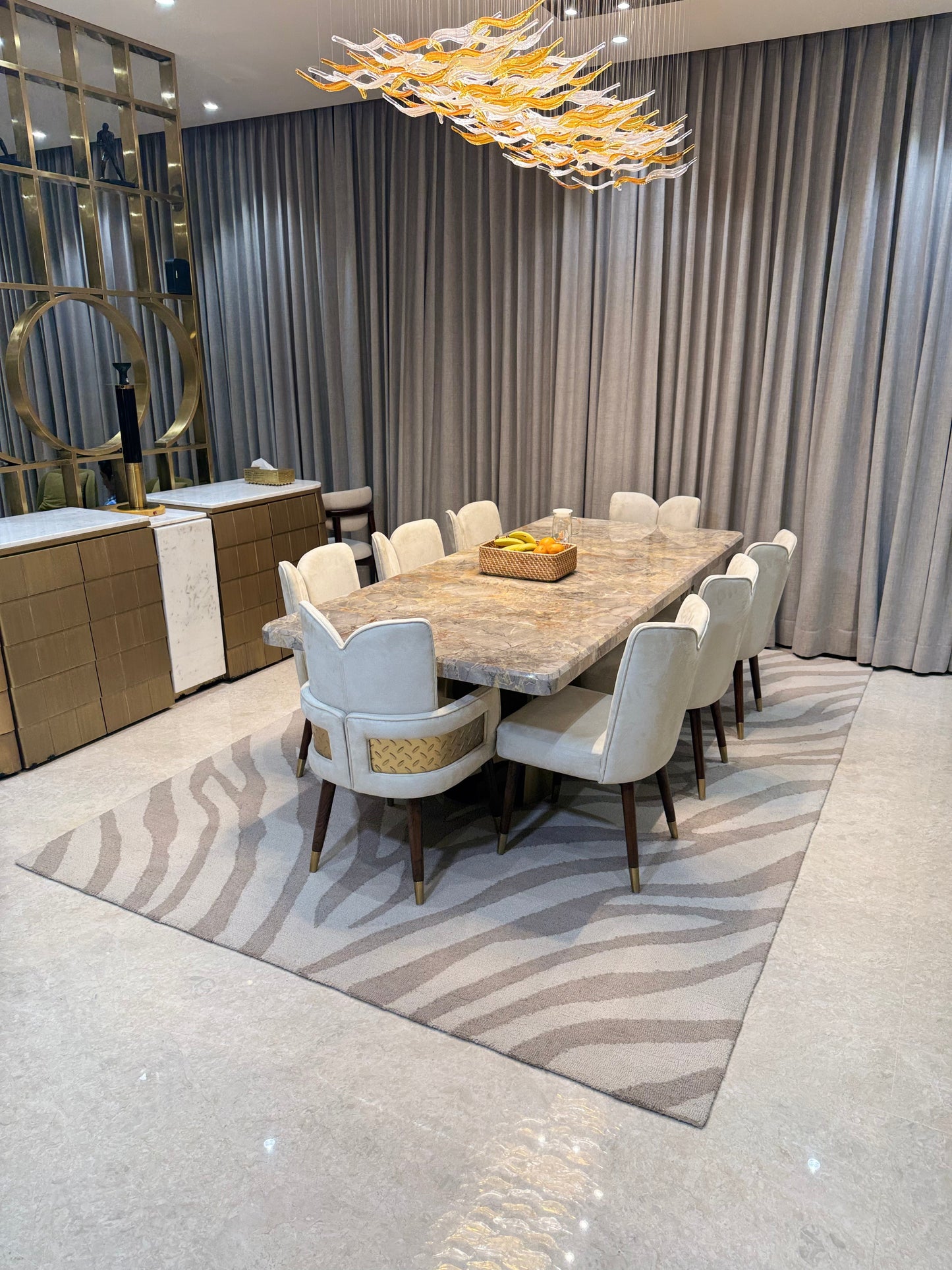 Luxora Irregular Hand Tufted Carpet