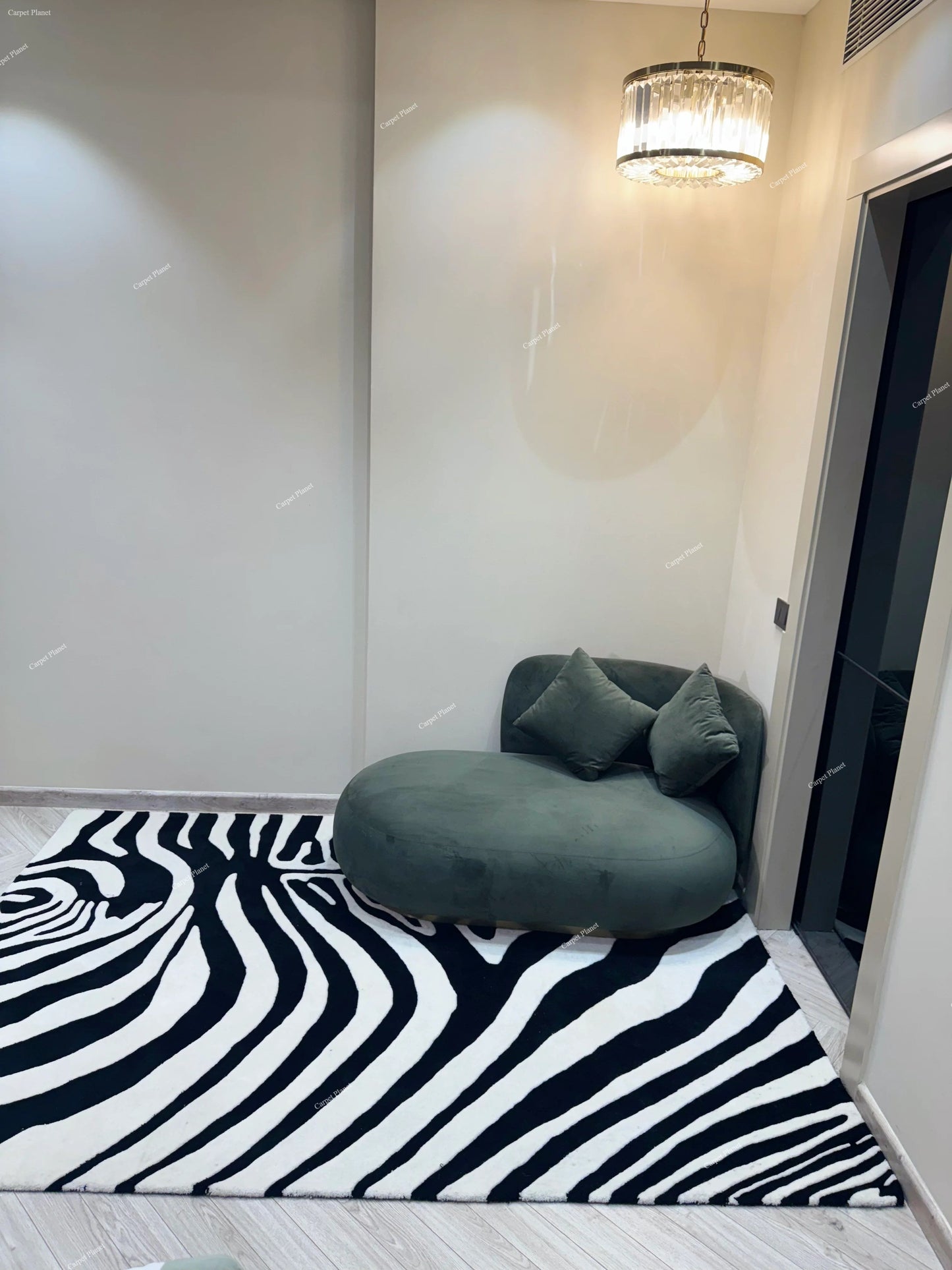 Caravelle Irregular Hand Tufted Carpet