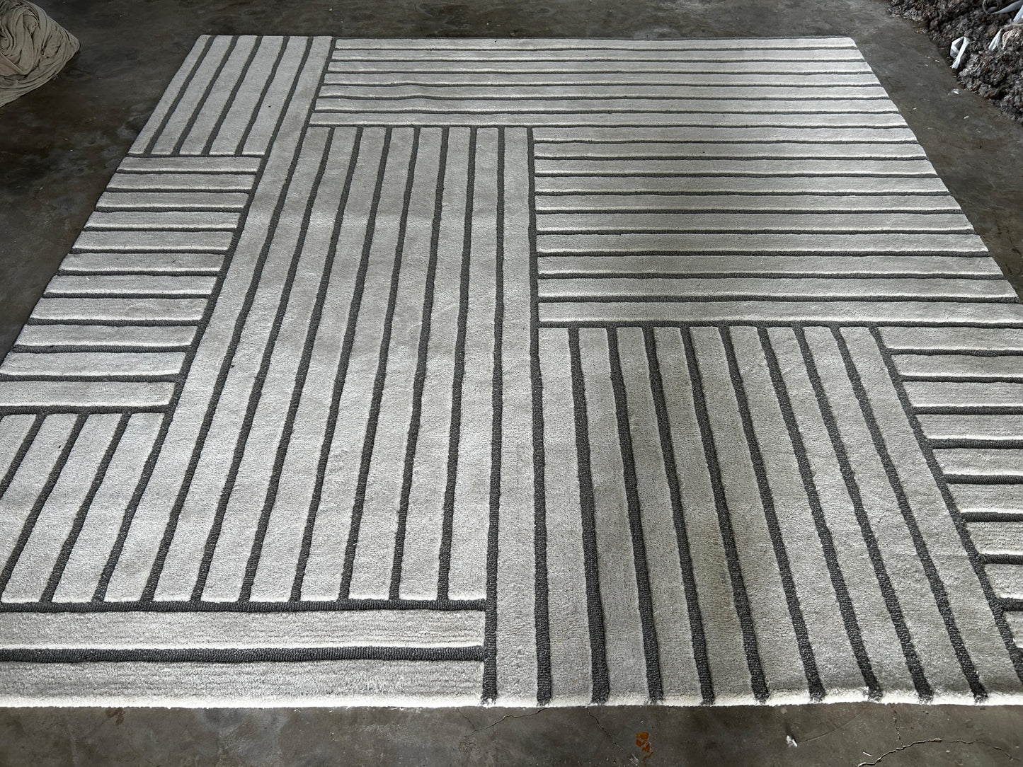 Snugaroa Hand Tufted Carpet & Rug