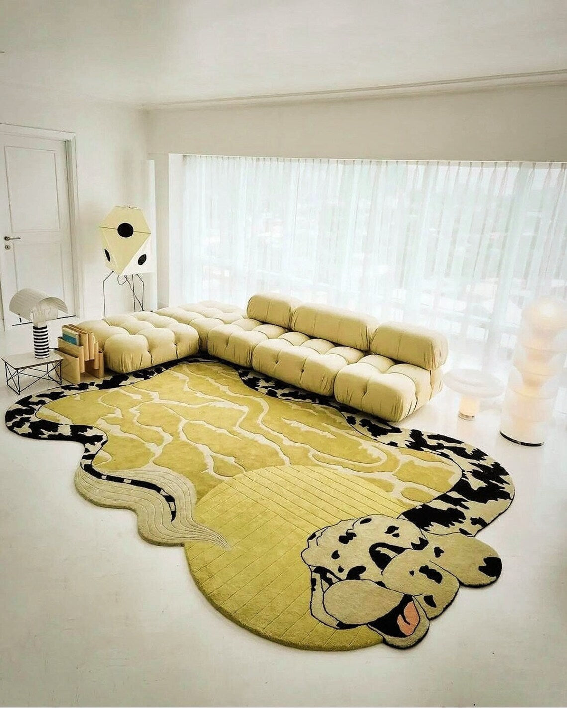 Cashoria Irregular Hand Tufted Carpet